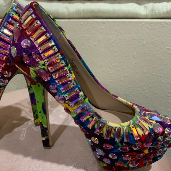 Multi-colored platform pumps - Picture 3 of 9